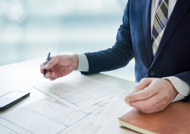 あなたが現在見ているのは 2000年度決算を報告いたします。